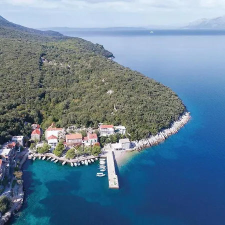 3 Bedroom In Crkvice Σπίτι διακοπών *